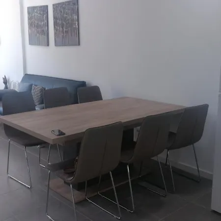 Apartment Apt-203 *